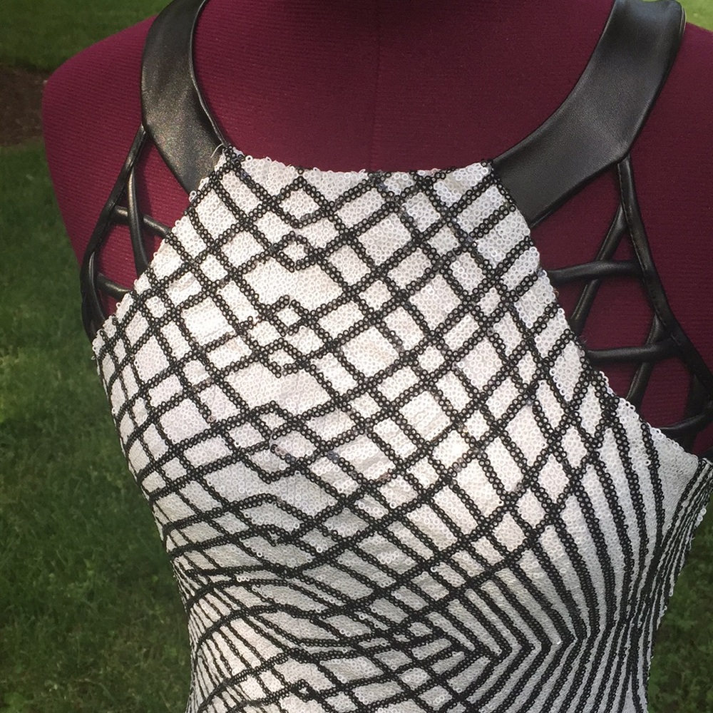 Bailey Blue,sequined dress, M, black & white NWT - Picture 2 of 7